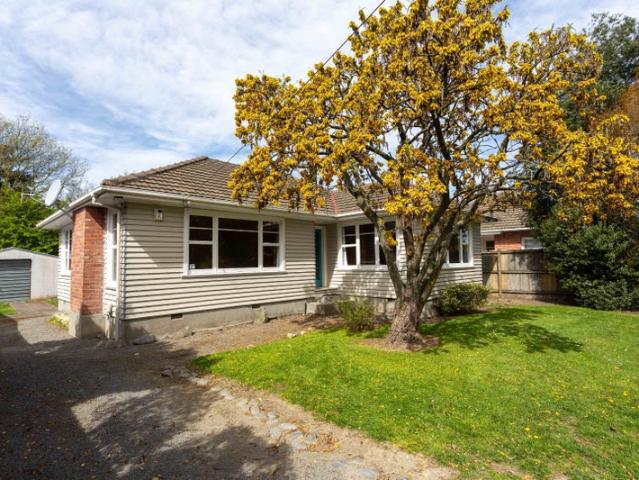 House for rent in Chaslands, Canterbury