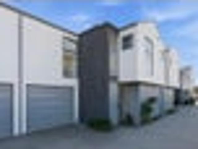 Townhouse for rent in Riccarton, Canterbury