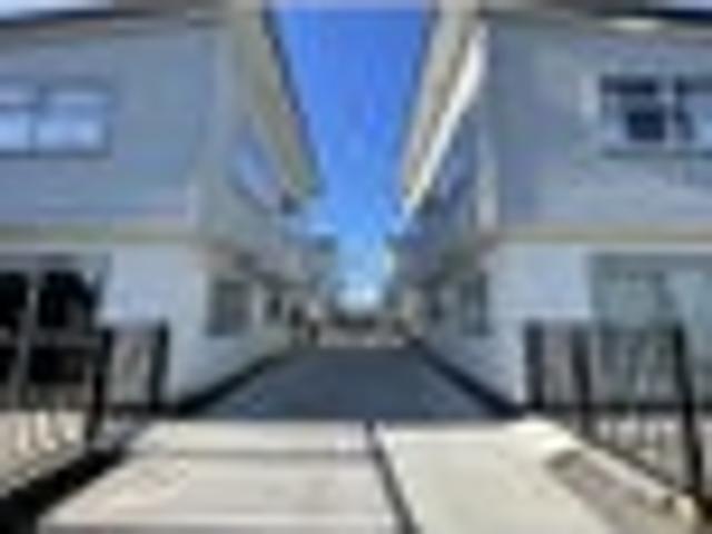 Townhouse for rent in Riccarton, Canterbury