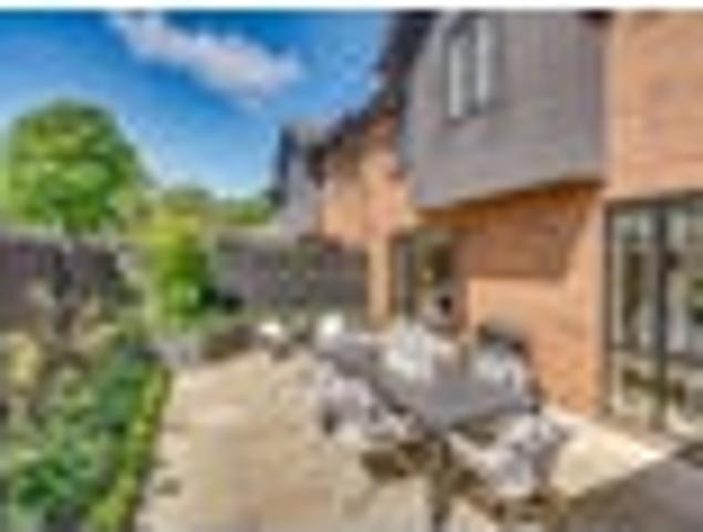 Townhouse for rent in Riccarton, Canterbury