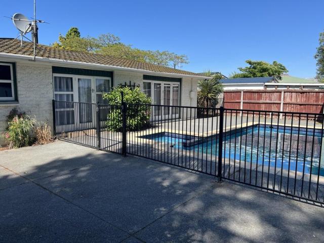 House for rent in Chaslands, Canterbury