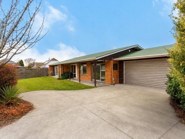 House for rent in Chaslands, Canterbury