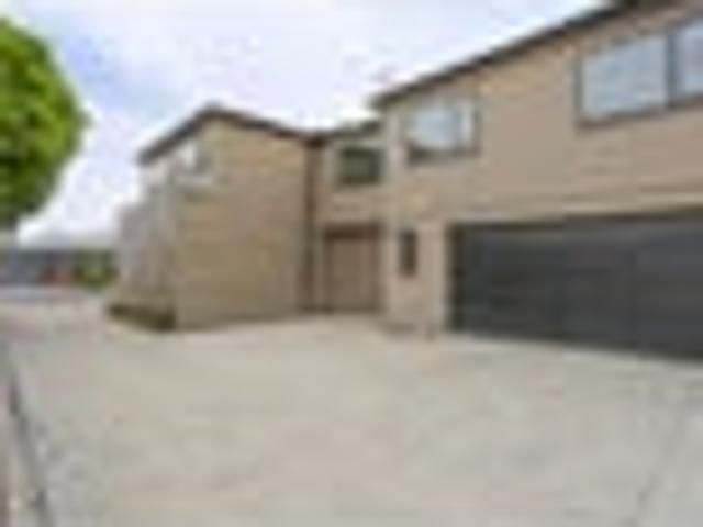 Townhouse for rent in Riccarton, Canterbury