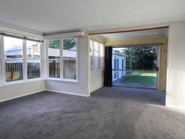 House for rent in Chaslands, Canterbury