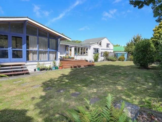 House for rent in Chaslands, Canterbury
