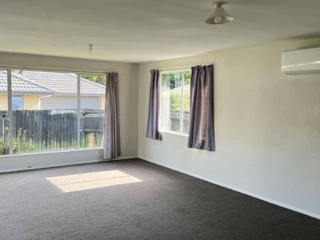 House for rent in Chaslands, Canterbury