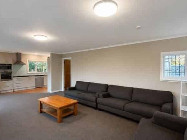 House for rent in Chaslands, Canterbury
