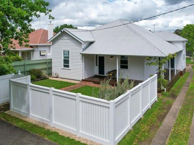 House for sale in Hamilton, Victoria
