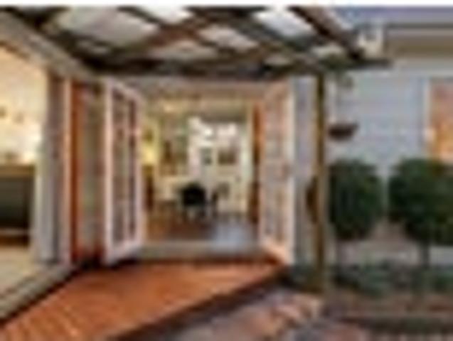 House for sale in Chaslands, Canterbury