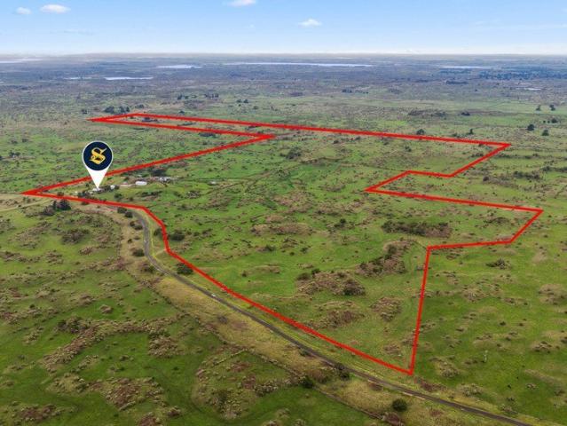 Cottage for sale in Alvie, Victoria