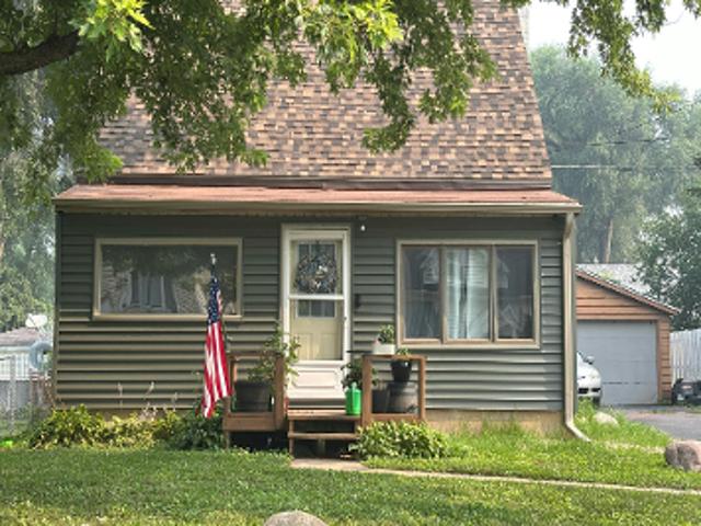 House for sale in Mchenry, Illinois