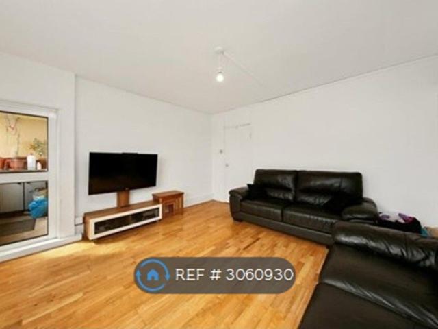 House for rent in St. George in the East, Greater London