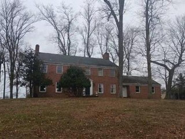 House for sale in Smithtown, New York