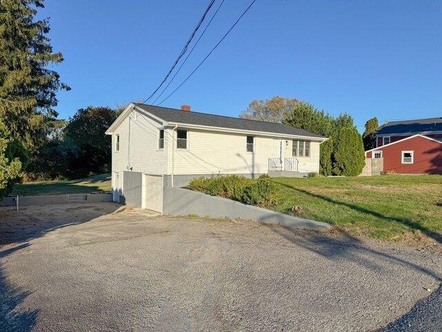 House for sale in Swansea, Massachusetts