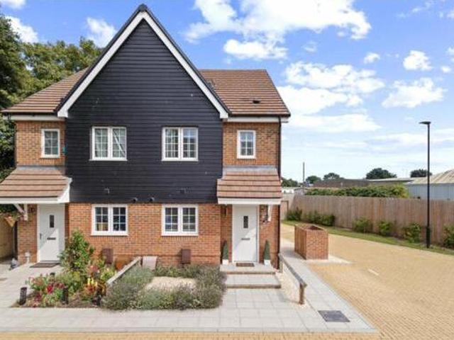 House for sale in Chichester, Littlecote