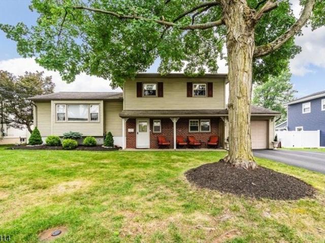 House for sale in Clark, New Jersey