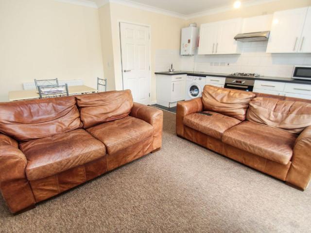 Apartment for rent in Talbot Village, Bournemouth