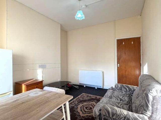 Apartment for rent in Falcon Lodge, Wales