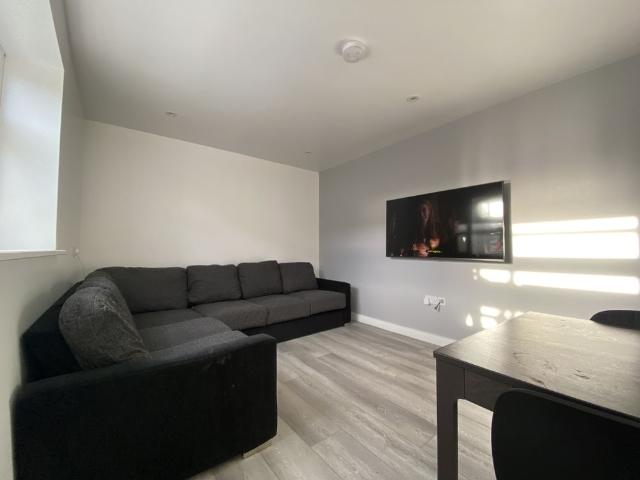 Apartment for rent in Maindy, Cardiff