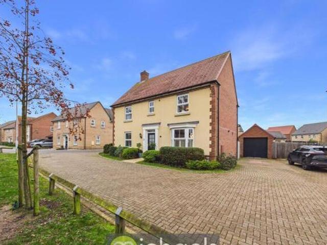 House for sale in Chipping Hill, Essex