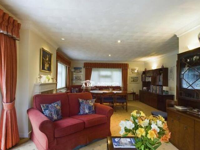 House for sale in Bushey