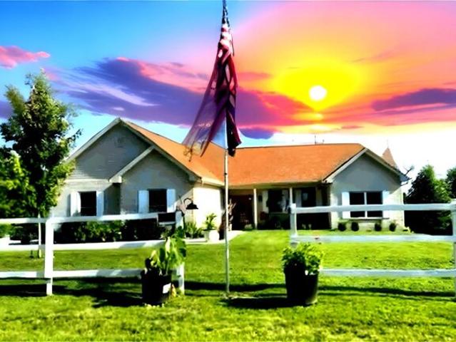 House for sale in Waverly