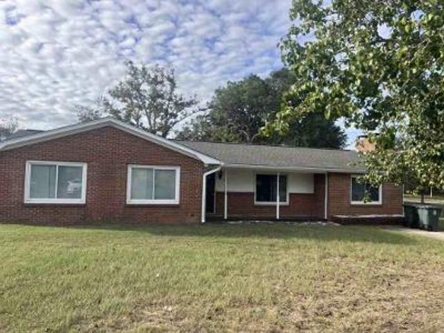 House for sale in Dothan, Alabama