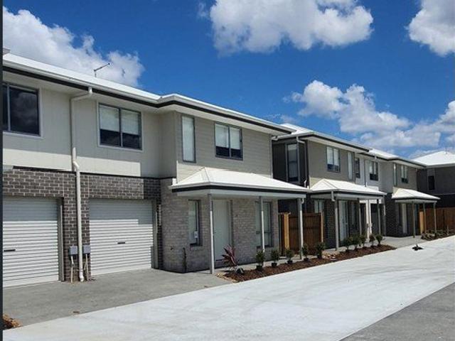 Townhouse for rent in Toombul, Queensland