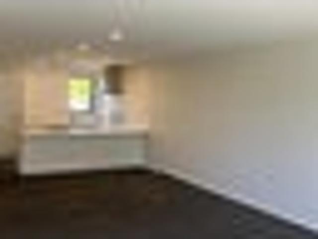 Townhouse for rent in Heathcote, Canterbury