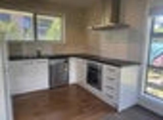Townhouse for rent in Heathcote, Canterbury