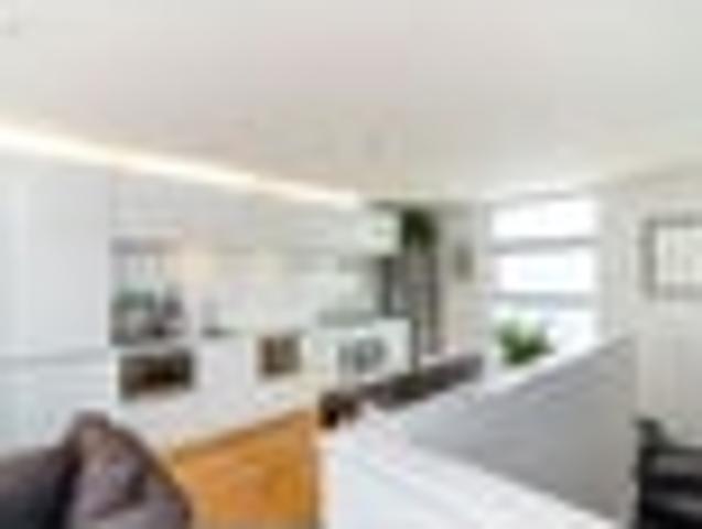 Townhouse for rent in Heathcote, Canterbury