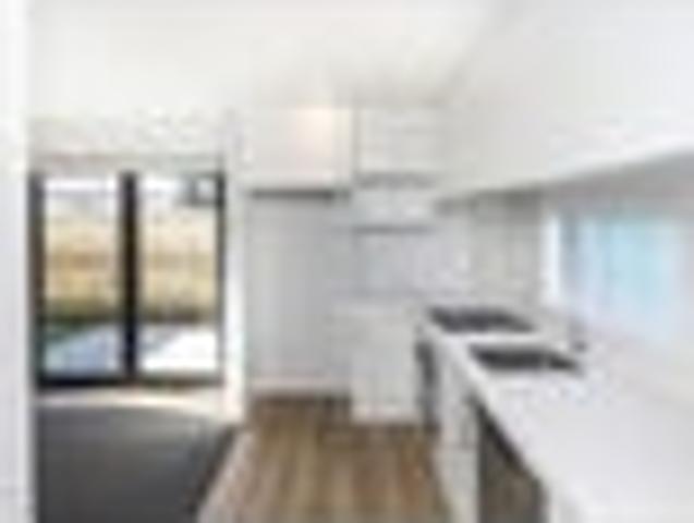 Townhouse for rent in Heathcote, Canterbury
