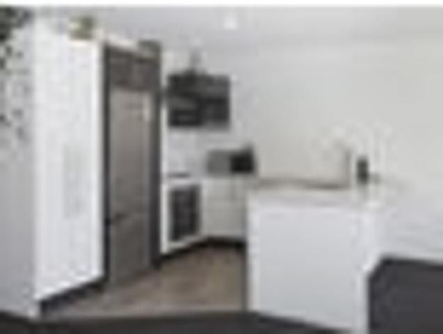 Townhouse for rent in Heathcote, Canterbury