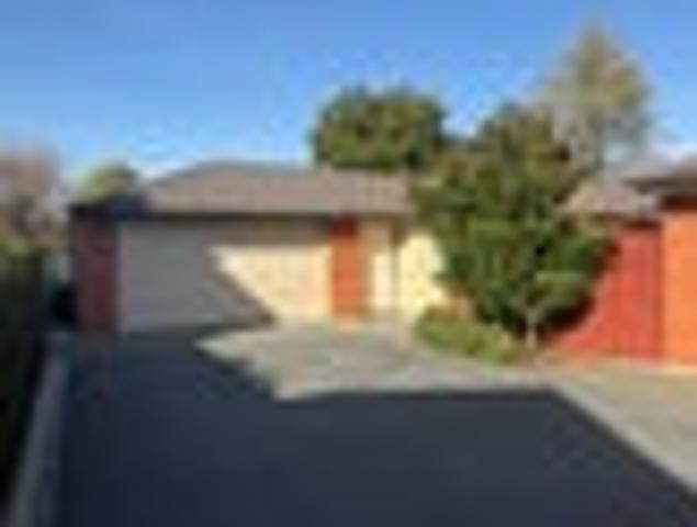 Apartment for rent in Heathcote, Canterbury