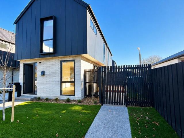 House for rent in Edgeware, Canterbury