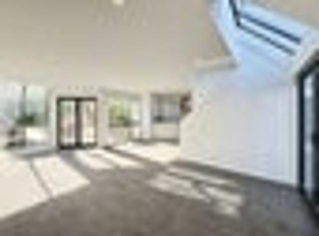 Townhouse for rent in Heathcote, Canterbury