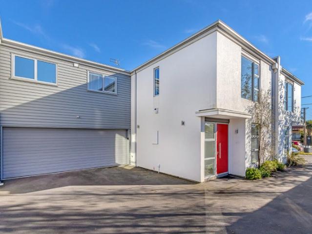 House for rent in Edgeware, Canterbury