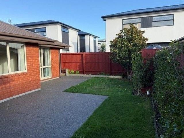 Apartment for rent in Edgeware, Canterbury