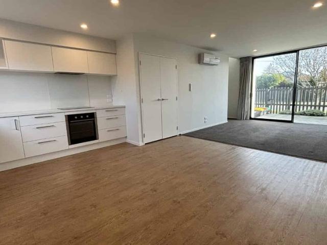 Apartment for rent in Heathcote, Canterbury