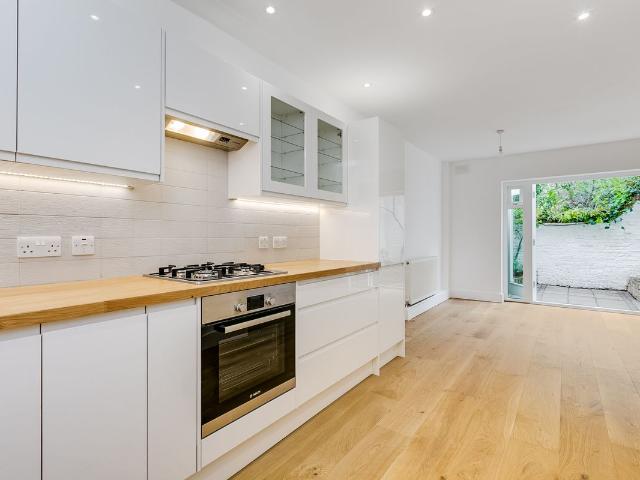 House for rent in Angel, Greater London