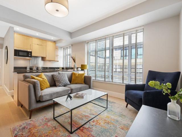 House for rent in Brompton, Greater London
