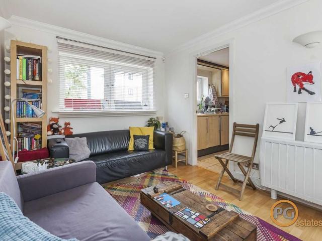 Apartment for rent in Canonbury, Greater London