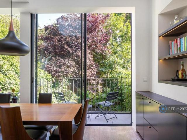Apartment for rent in Barnsbury, Greater London