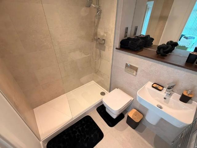House for rent in Richmond Hill, West Yorkshire