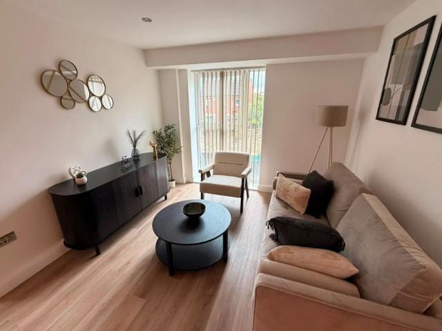 House for rent in Richmond Hill, West Yorkshire