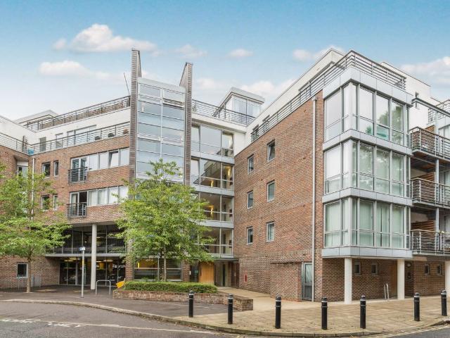 House for rent in Portsea, City Of Portsmouth