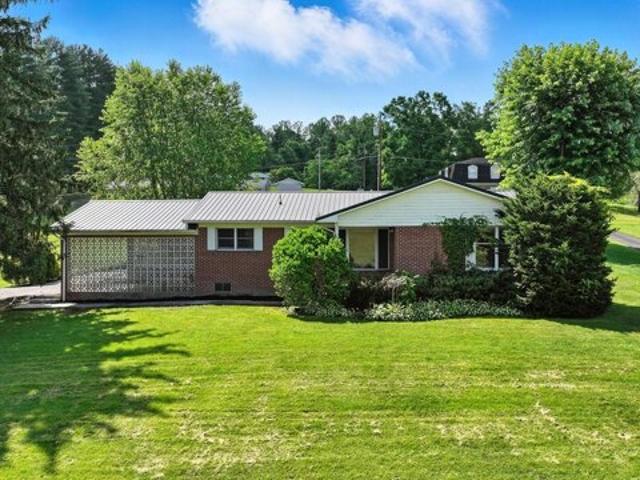 House for sale in Jonesville