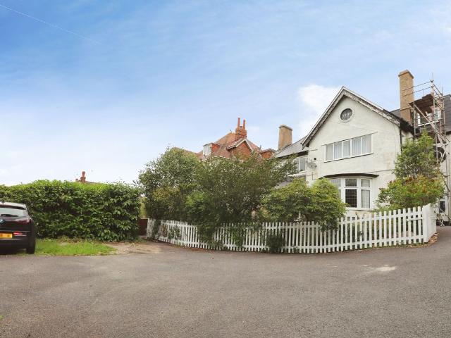 Apartment for rent in Charminster, Bournemouth