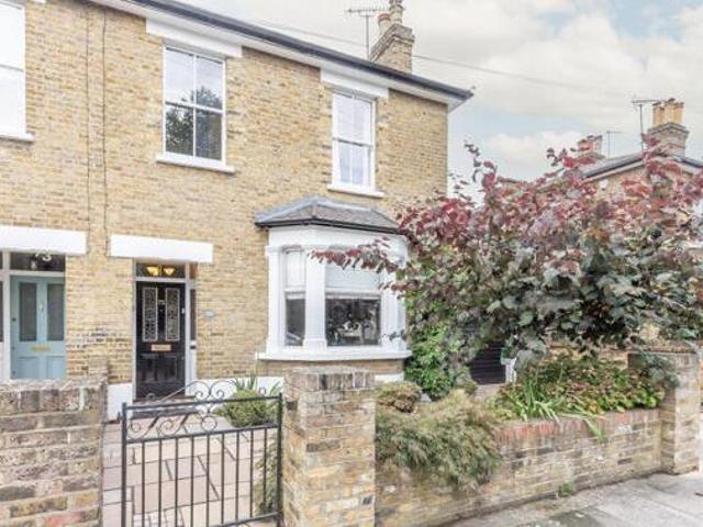 House for sale in Kingston Upon Thames, Greater London