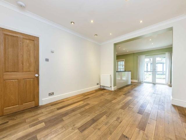 Apartment for rent in Royal Borough of Kingston upon Thames, Greater London